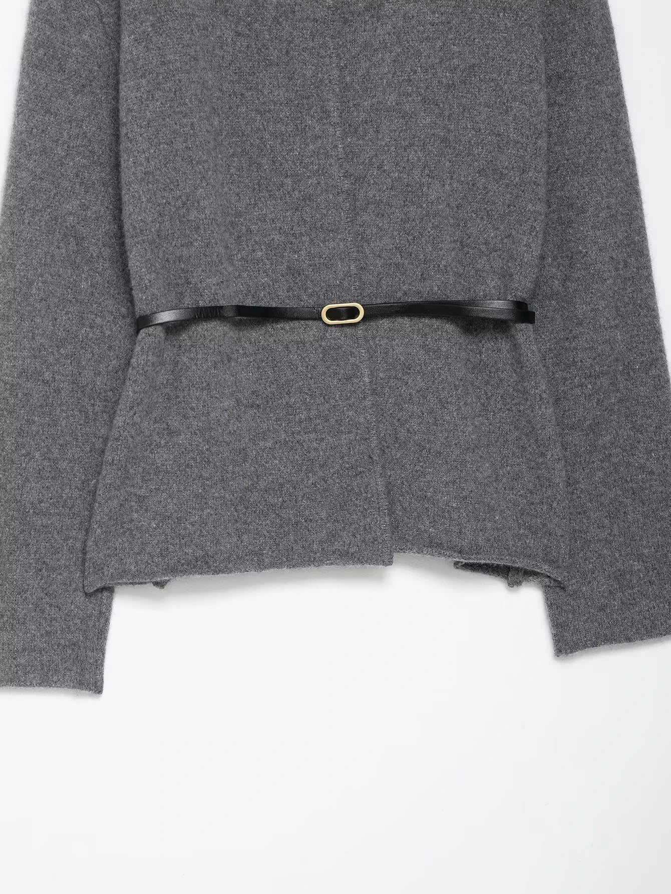 Elegant cardigan med v-udskæring, bælte og tidløs uldinspireret struktur