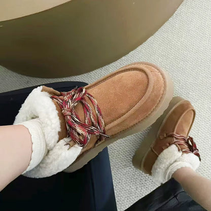 Forede ankelstøvler til kvinder med snørelukning og kraftig sål