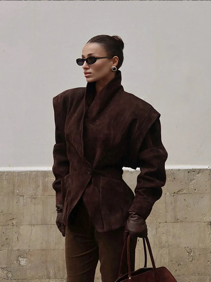 Elegant ruskindslignende taljeret blazer | Skulderpuder | Enkeltknap og klassisk revers