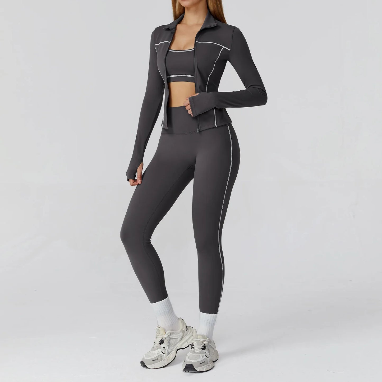 Figurformende 3-delt yogasæt med jakke, top og leggings til kvinder