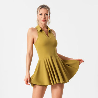 Dame sportskjole | Tenniskjole med indbyggede shorts | Krydsryg og brystindlæg