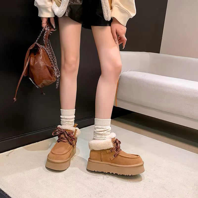 Forede ankelstøvler til kvinder med snørelukning og kraftig sål