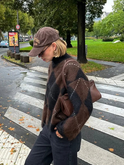 Dame rullekravesweater i diamantstrik | Løs pasform | Varm efterårs-/vintertrøje