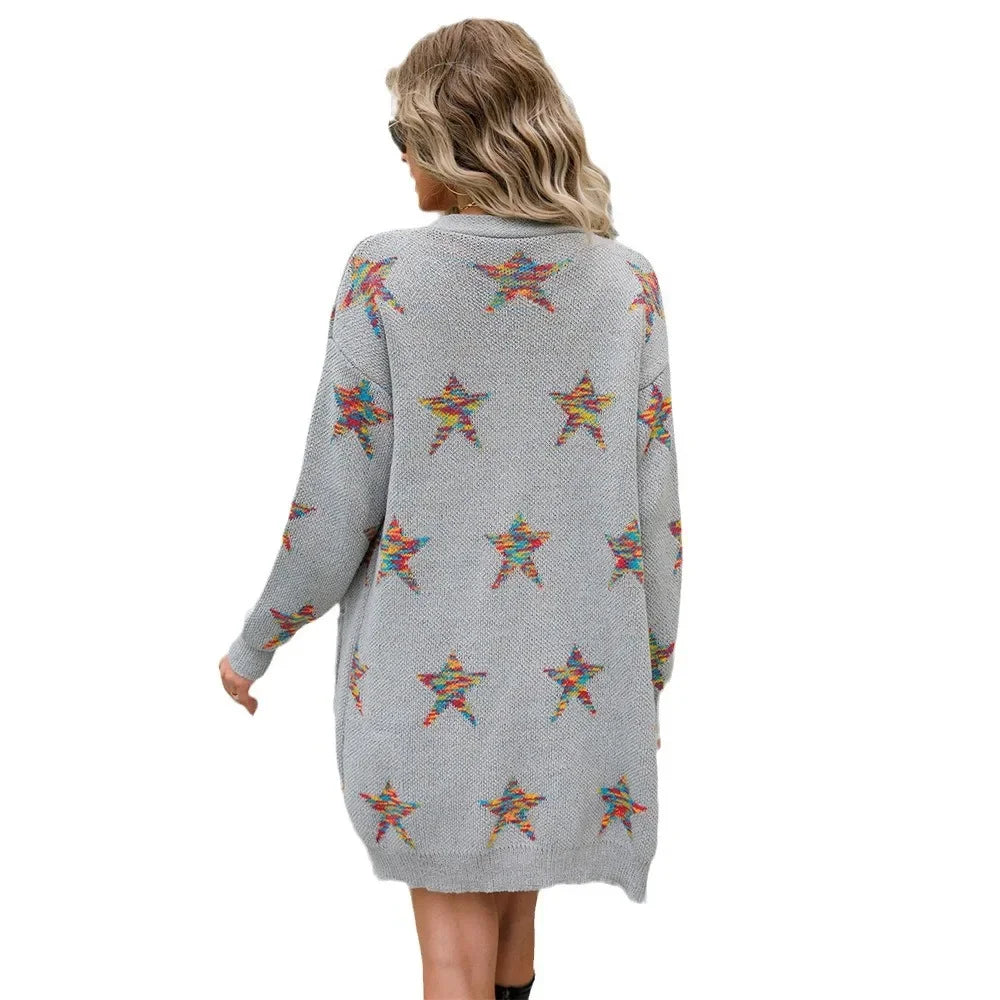 Dame cardigan i strik | Stjerneprint | Løs pasform med lommer