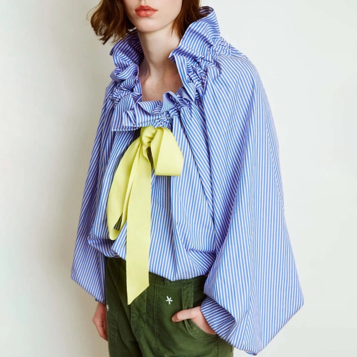 Elegant bluse til kvinder | Flæsekrave med sløjfe | Løs pasform