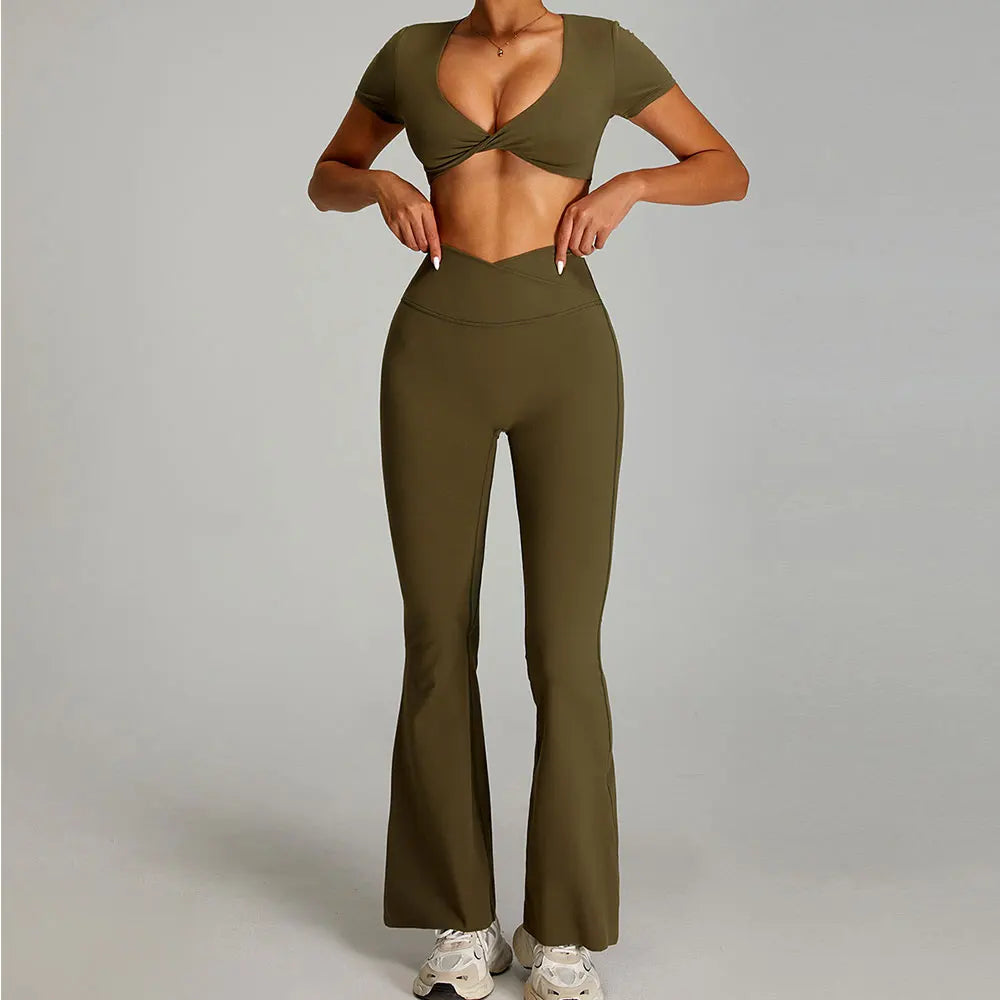 Figurformende yogasæt med støttende sports-bh og højtaljede leggings til kvinder