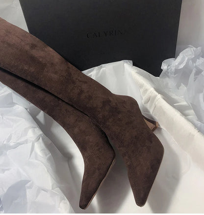 Elegant Knælange Stretchstøvler Med Spids Tå