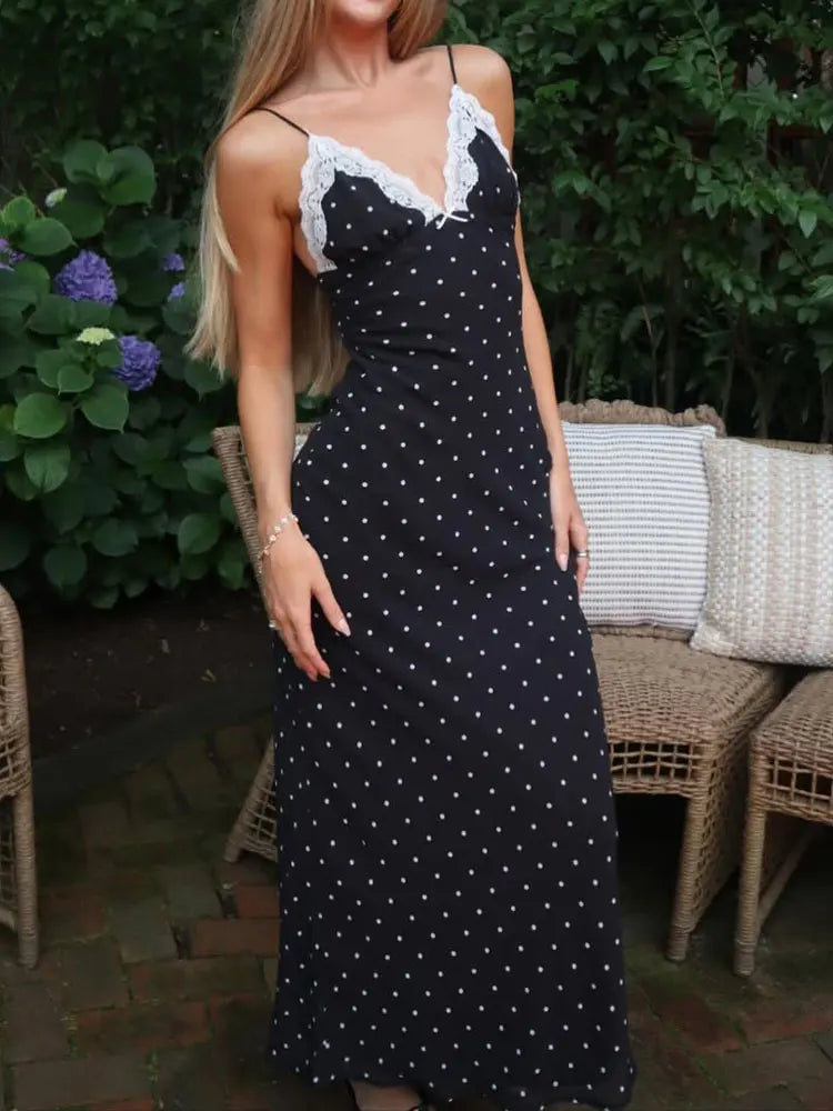 Elegant kjole med V-hals | Blonde med polkadotter og maxi-længde