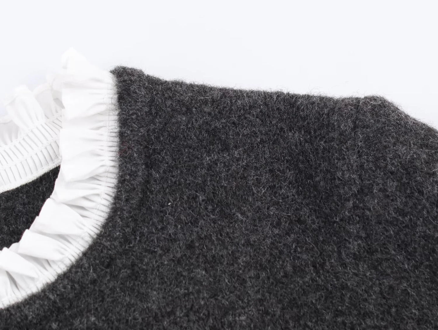 Cardigan til kvinder | Strikket design | Poplin-detaljer og rund hals