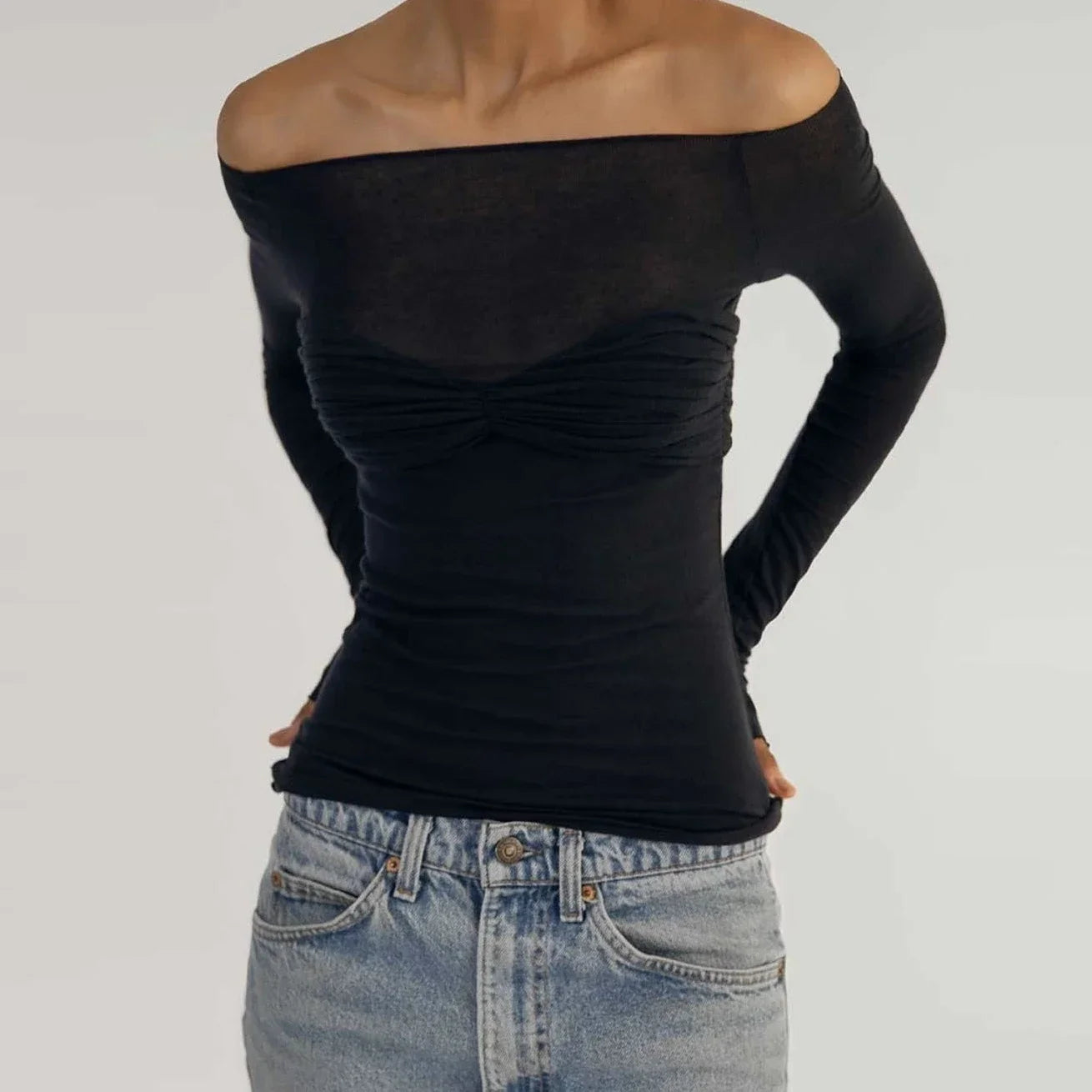 Kvinders off-shoulder mesh top | Figursyet | Elegant & moderne design