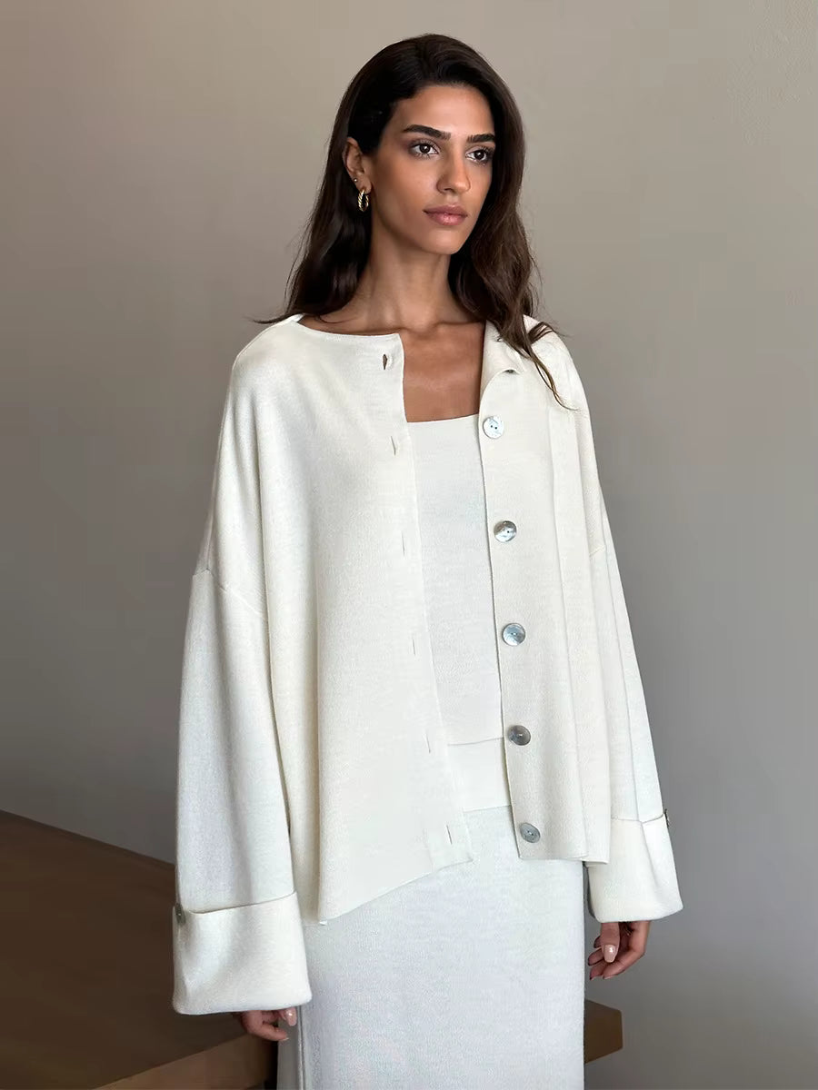 Elegant strikket sæt til kvinder med cardigan, top og nederdel