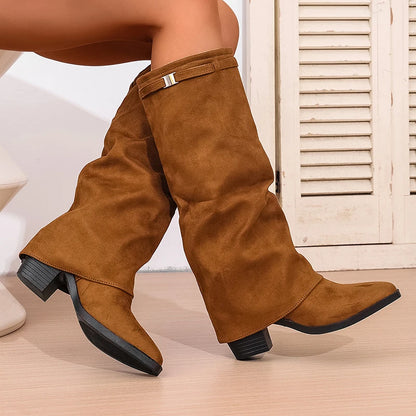 Knelange dame støvler med hæl | Slip-on design og spids tå | Elegant vinterlook