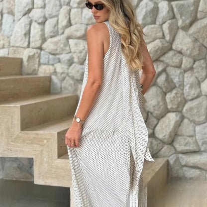 Elegant halterneck kjole i chiffon | Let og rygløst design