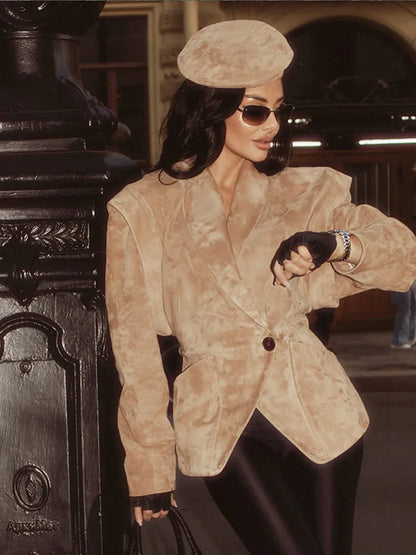 Elegant ruskindslignende taljeret blazer | Skulderpuder | Enkeltknap og klassisk revers