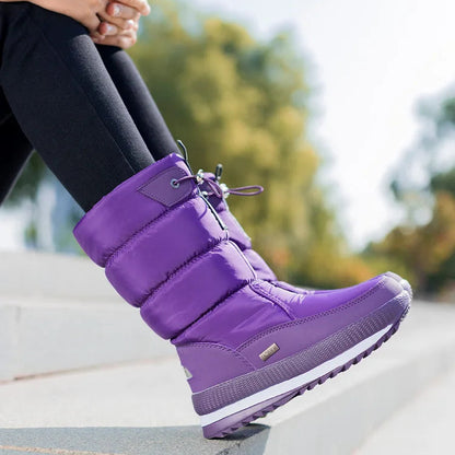 Forede mellemhøje støvler til kvinder med vandafvisende overflade og platformsål