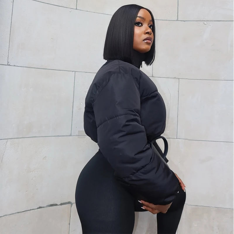 Kort Pufferjakke til Kvinder | Sort Quiltet Bomberjakke med Lynlås