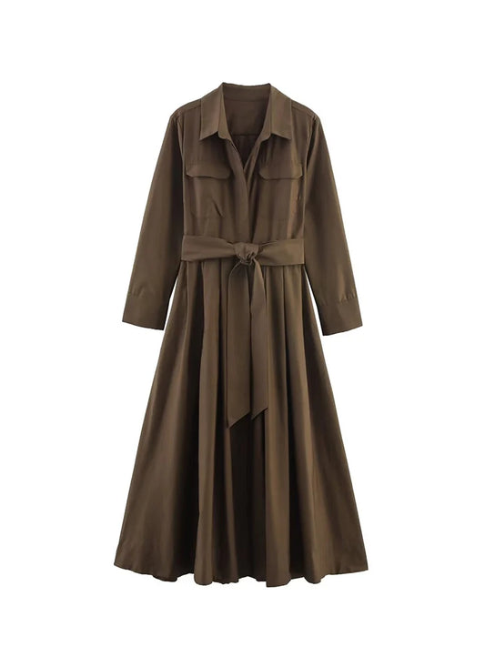 Elegant skjortekjole i midi-længde til kvinder med bindebælte og lange ærmer