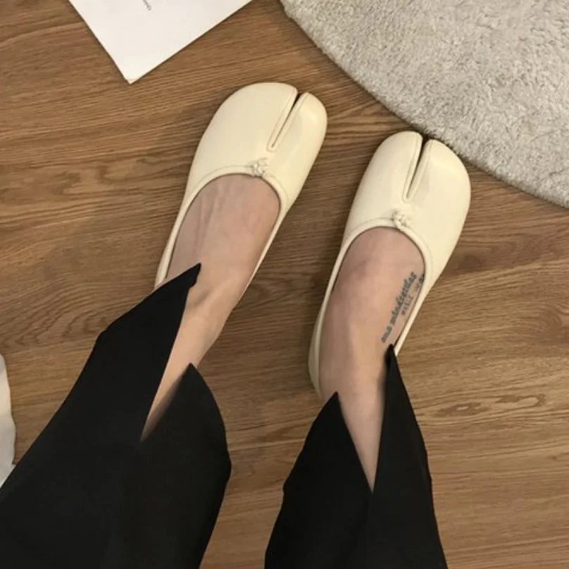 Flade loafers til kvinder | Split-tå | Elegant slip-on sko med sløjfedetalje