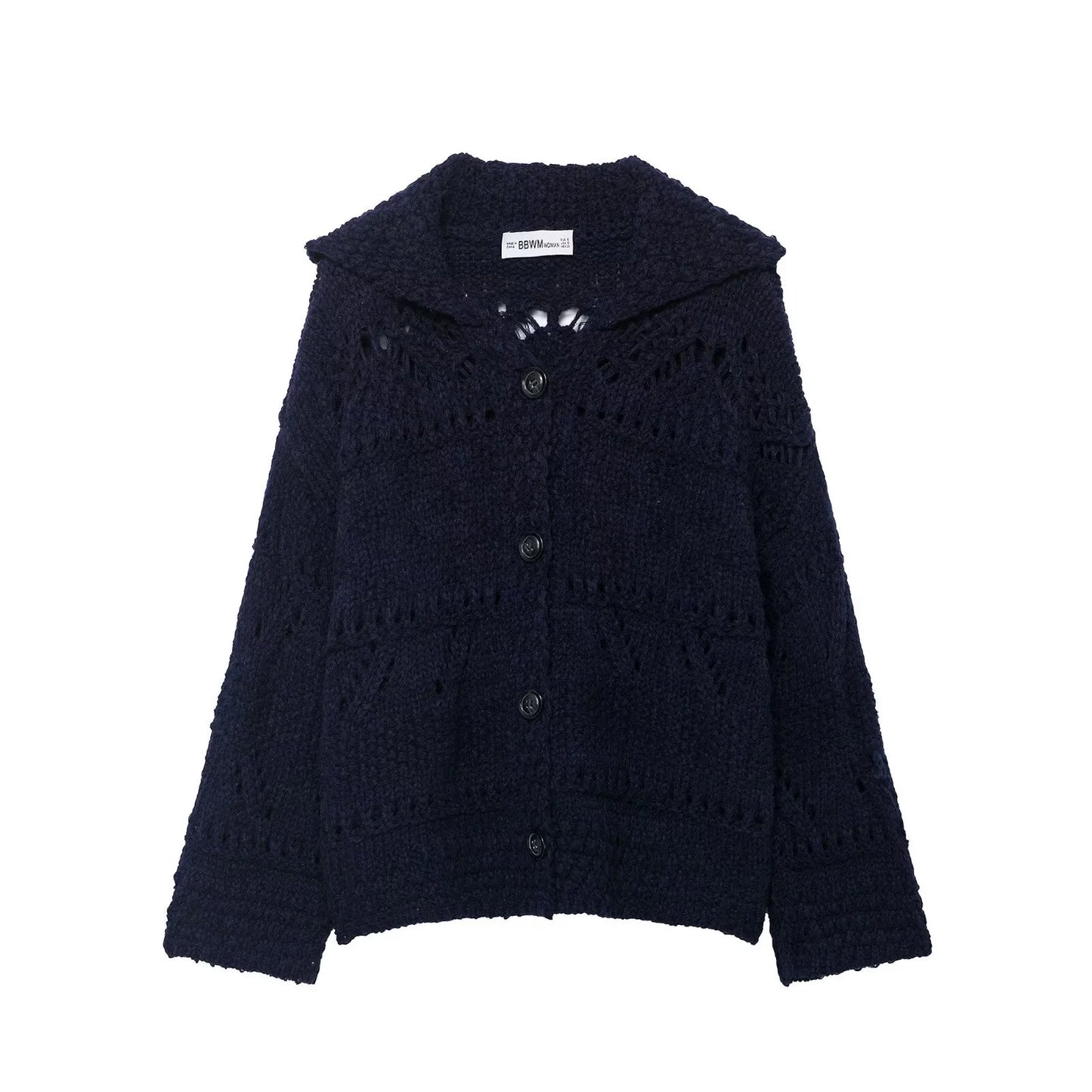 Elegant cardigan i grov strik med dekorativ hulstruktur og moderne designudtryk