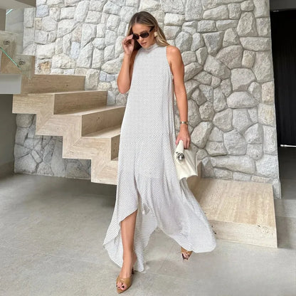 Elegant halterneck kjole i chiffon | Let og rygløst design