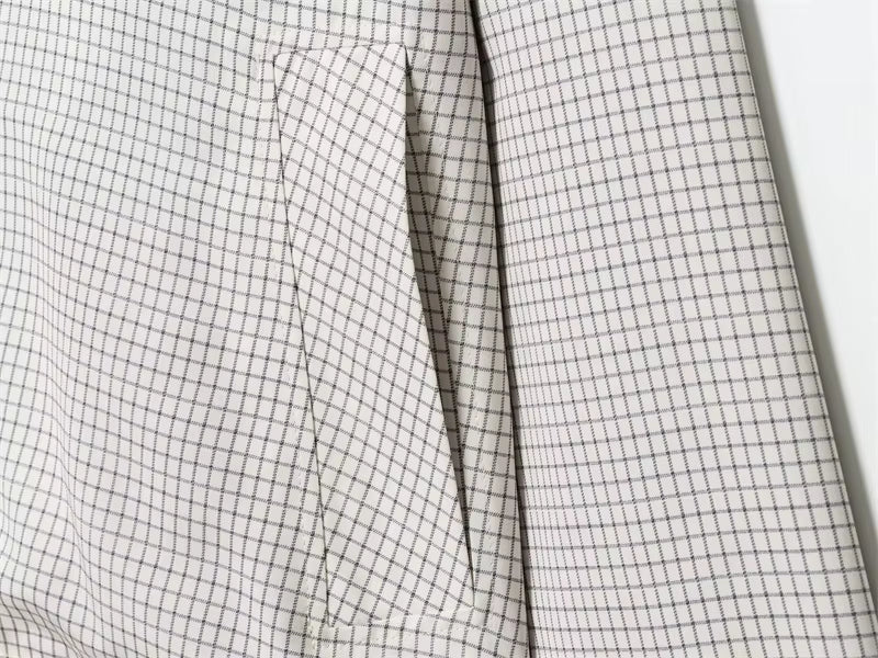 Kvinders kort jakke | Ternet design | Dekorativ krave & moderne pasform