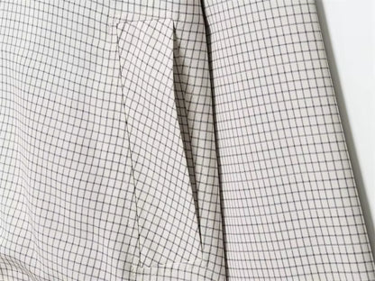 Kvinders kort jakke | Ternet design | Dekorativ krave & moderne pasform