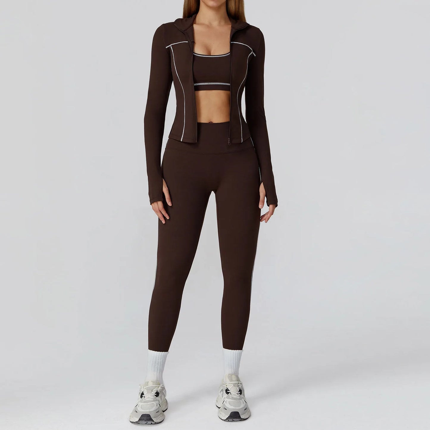Figurformende 3-delt yogasæt med jakke, top og leggings til kvinder