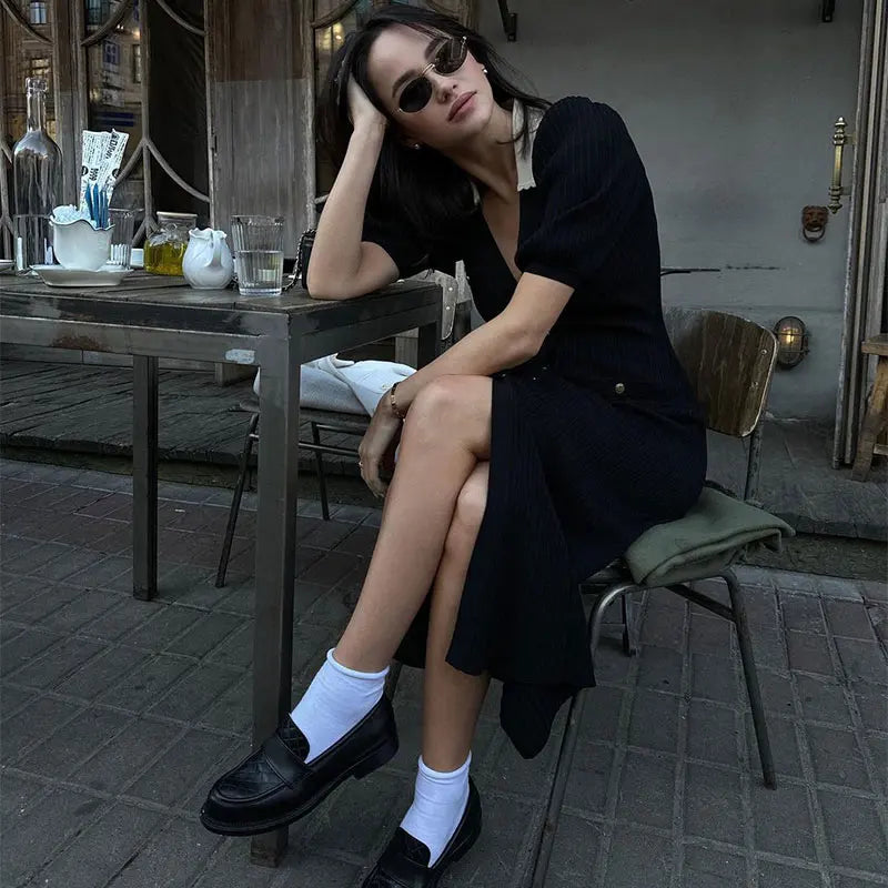 Strikket Kjole til Kvinder | V-hals | Single Breasted | Kort Ærme Chic Dress