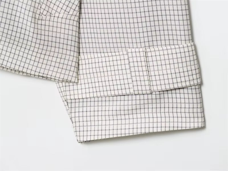 Kvinders kort jakke | Ternet design | Dekorativ krave & moderne pasform