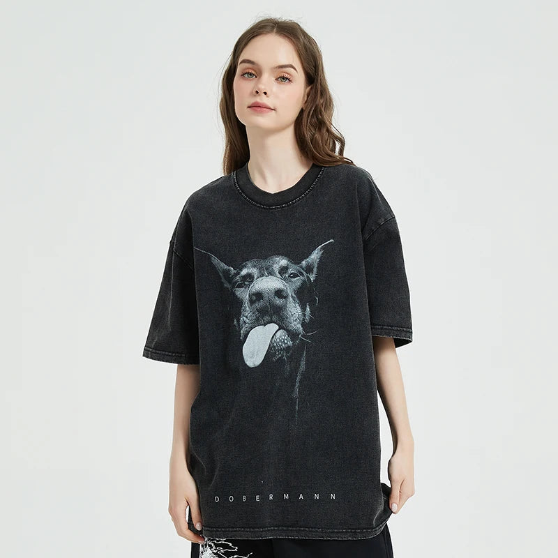 Overdimensioneret doberman t-shirt i streetwear-stil | Afslappet og dristigt look
