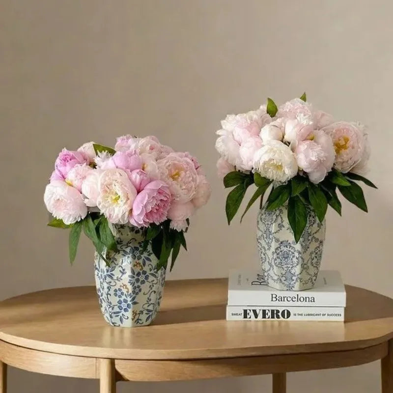 Håndmalet Porcelænsvase til Boligindretning | Elegant Dekorativ Form | Til Bord og Entré