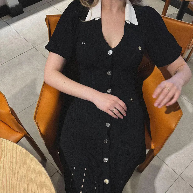 Strikket Kjole til Kvinder | V-hals | Single Breasted | Kort Ærme Chic Dress