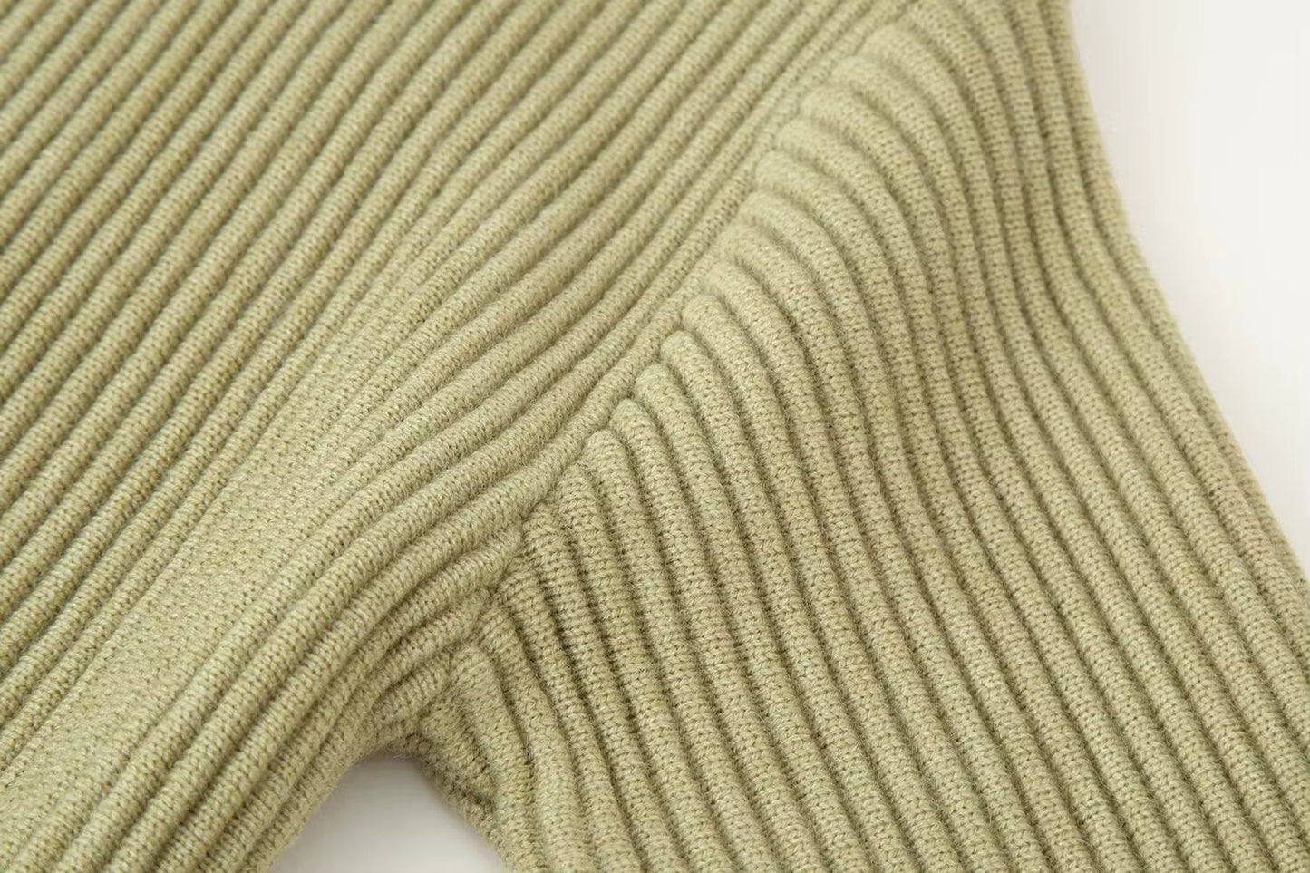 Strikket cardigan til kvinder med opretstående krave og løs pasform