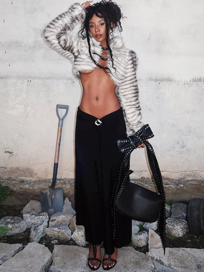 Kort pelsjakke med spænder | Moderne high-street look | Trendy jakke