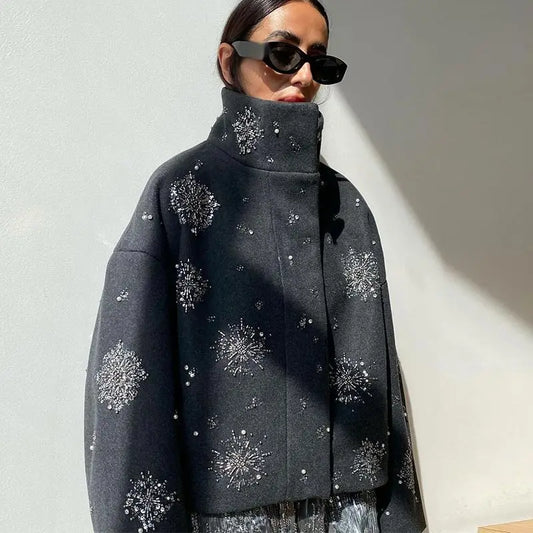 Kvindejakke | Perlebroderet Design | Høj Krave