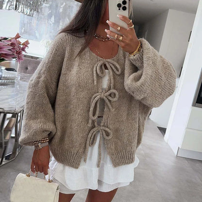 Dame Cardigan med Sløjfedetaljer | Blødt Strik | Åben Front & Lange Ærmer