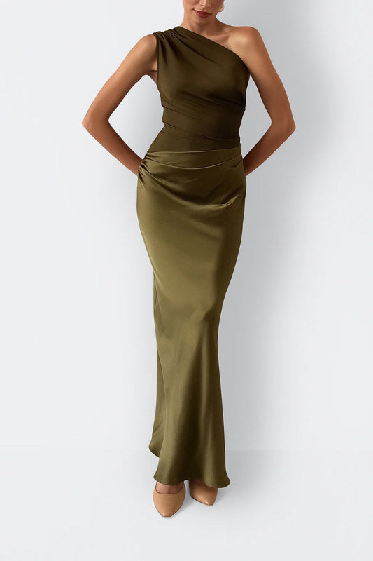Asymmetrisk aftenkjole til kvinder | Satineret look | Elegant og flydende silhuet