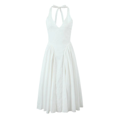 Halter midi kjole – Dyb V-udskæring | Åben ryg | Lav talje | A-line skørt | Elegant til events