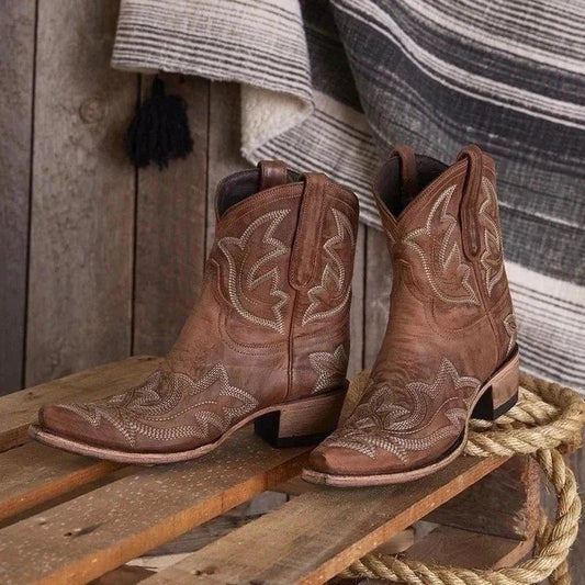 Kvinders cowboy støvler | Broderet design | Ægte læder med western-look