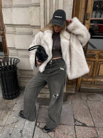 Kvinders Oversized Pelsjakke i Imitationspels | Tykt Design | Elegant og Varm til Vinter